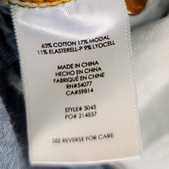 CAbi Slim Boyfriend Distressed Jeans SZ 6 - Picture 12 of 12